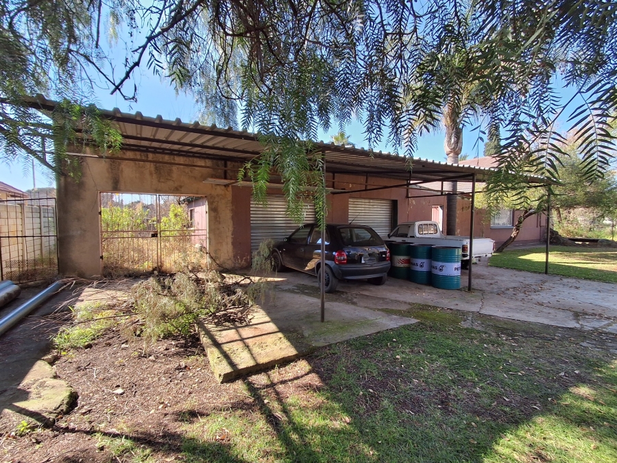 4 Bedroom Property for Sale in Wilkeville North West